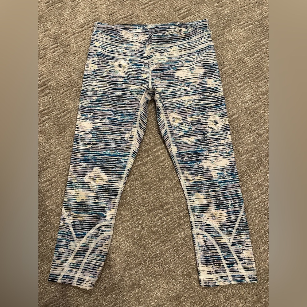 Women’s lululemon crop leggings